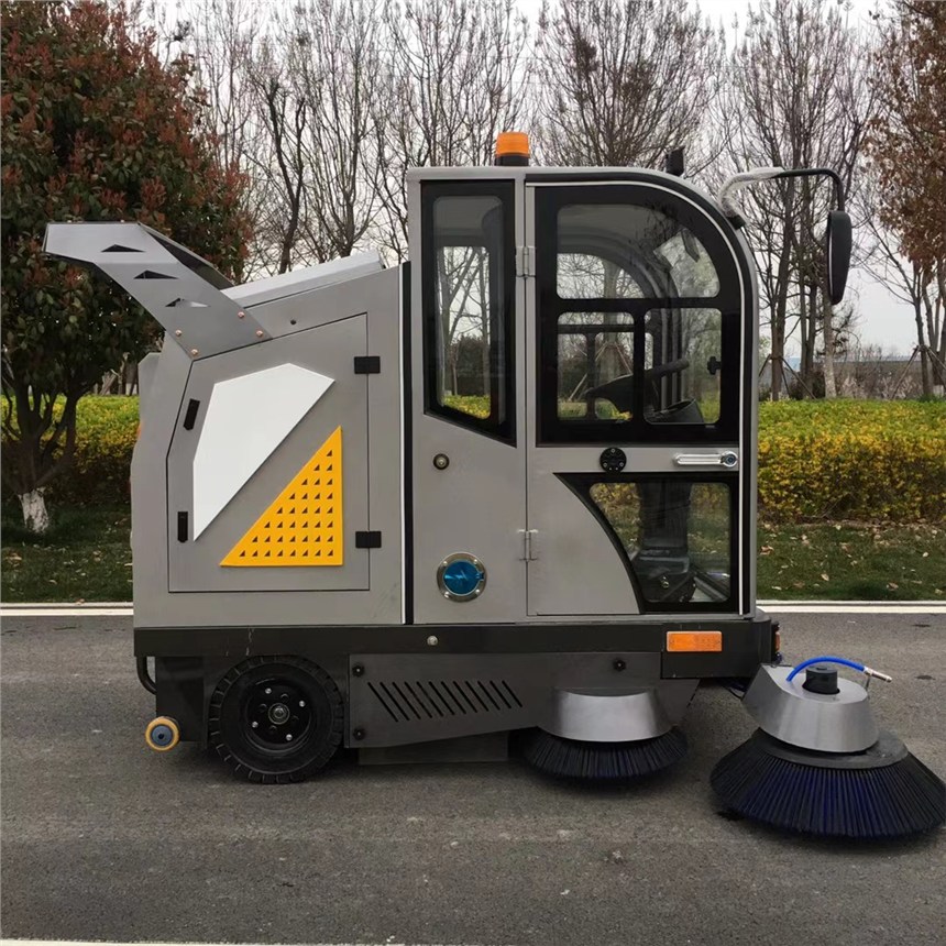 电动智能驾驶式清扫车JC2200 宝鸡房地产项目部保洁扫地车